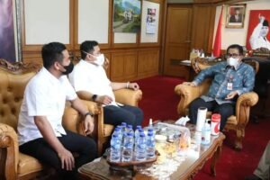 Bupati Labura Bersama Wakil Bertemu Ditjen Otda di Jakarta