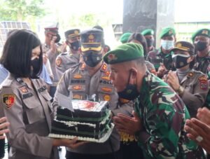 HUT TNI ke-76, Kapolres Batubara Bersama JPU Silaturahmi ke Mako Yonif 126/KC Sei Balai