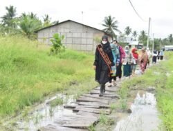 Ny Maya Kunjungi PAUD Pedalaman Nibung Hangus Batubara