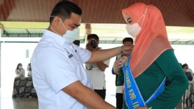 Bupati Kukuhkan dr Rama Dhona MKed (Ped) SpA Bunda Literasi Labura