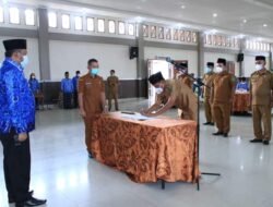 4 Camat Labura Sertijab, Sekda: Layani Masyarakat 24 Jam