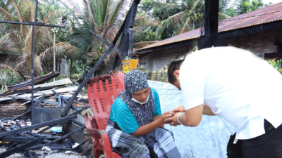 Ketua DPD Golkar Labura Bantu 10.000 Batu Bata Korban Kebakaran
