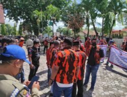 Datangi DPRD, Massa MPC PP Tanjung Balai Minta PDIP Beri Sangsi Junirmat Girsang