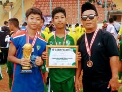 Top Skor Ajang FJL U-13 Cerbon, Ibrahim Terima Sepatu Emas