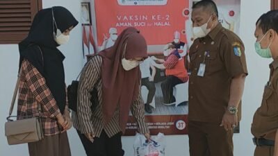 Bupati Beri 100 Paket Sembako ke PB IMABARA Untuk Mahasiswa Perantau