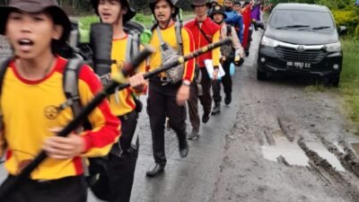 SMA Mitra Inalum Wakil Batubara Kemah Kaldera Toba