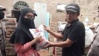 PAC PDIP Air Putih Bantu Korban Puting Beliung Desa Tanjung Kubah