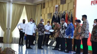 Bupati Labura Raih Penghargaan MCP Dari KPK