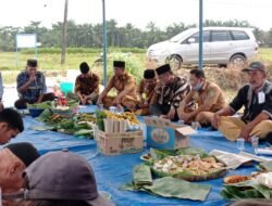 Petani Padi Gelar Doa Bersama dan Tampung Tawar Benih