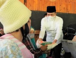 Bupati Zahir Buka Puasa di Desa Penghasil Ternak dan Sawit