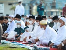 Bupati, Wabup dan Ketua DPRD Batubara Sholat Id Dilapangan Indrapura