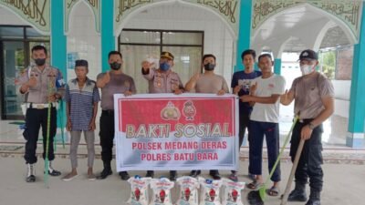 Bersih Rumah Ibadah Hingga Baksos Sambut HUT Bhayangkara di Polsek Medang Deras