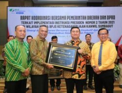 Bupati Labura Terima Penghargaan Dirakor BPJS Tenaga Kerja