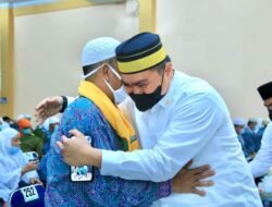 Bupati dan Wakil Sambut Jama’ah Haji Labura di Medan