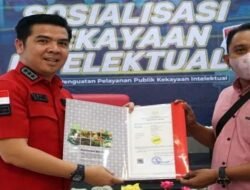 Bandrek Joeli Batubara Terima Sertifikat Merek Dari Kemenkumham