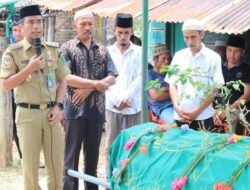 Wabup Labura Bertakziah ke Rumah Tuan Guru Rajuddin