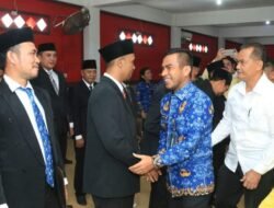 Pelantikan 22 Panwascam Labura, Wabup Berharap Bawaslu dan KPU Selalu Berkoordinasi