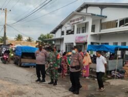 Polsek Bersama Koramil Pos Padat Pagi di Pasar Rakyat Medang Deras