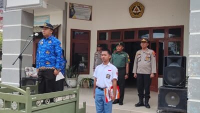 Camat Air Putih Pembina Upacara Hari Pahlawan di SMK Budhi Darma