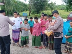 Kapolsek Medang Deras Beri Bansos ke Panti Asuhan