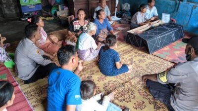 Polsek Labuhan Ruku Datangi Rumah Korban Tenggelam