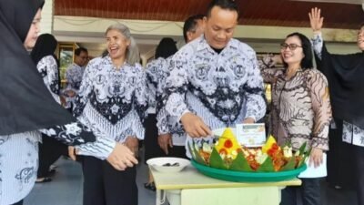 SMA Negeri 1 Air Putih Peringati HGN Ke-77