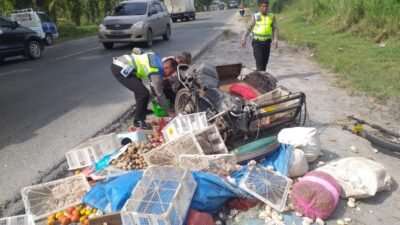 Tabrakan Beruntun, Pengendara Betor Luka Robek Perut