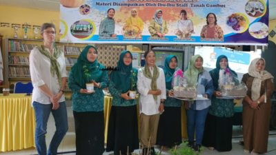 Socfindo Latih PPK 2 Desa Olah Bunga Telang Jadi Makanan dan Minuman