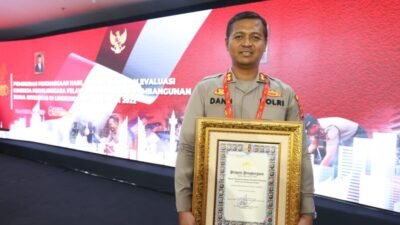 Polres Mura Terima Predikat Pelayanan Prima