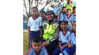 Cegah Lakalantas, Polres Mura Police Goes to School