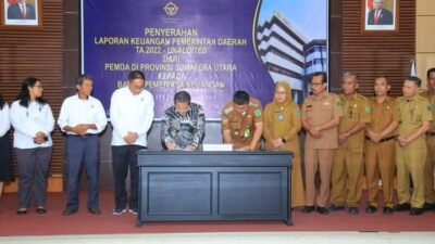 Bupati Serahkan LKPD Labura ke BPK Sumut