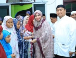 Di Masjid Al Yaman Aek Natas Bupati Labura Santuni Yatim dan Bantu Guru Non Sertifikasi