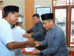 114 Guru Mengaji,128 Nazir Serta 137 Bilal Mayit Labura Terima Tali Asih