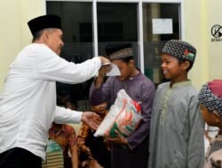 Di Masjid Al Ikhlas Desa Sumber Tani, Bupati Batubara Santun 50 dan Beri 2 Pendingin