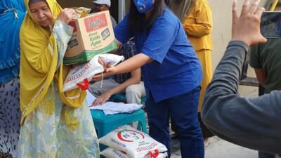 SSP Bagi Sembako ke Masyarakat