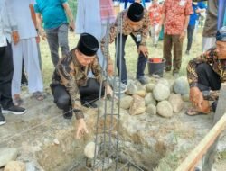 Bupati Zahir Peletakan Batu Pertama Pembangunan Musholla