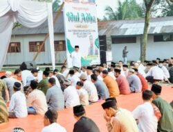 Bupati Zahir Sholat Ied di Lapangan Sei Bejangkar