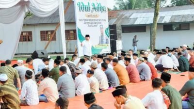 Bupati Zahir Sholat Ied di Lapangan Sei Bejangkar