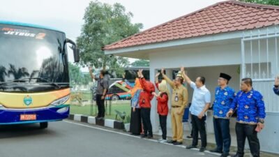 Gubsu Berasama Bupati Batubara Lepas 233 Relawan Gerakan Sumut Mengajar