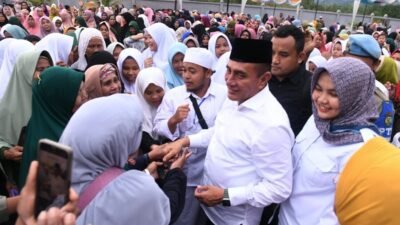 Gubsu Bantu Masjid Puncak Barokah Rp 1 M