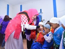 Maya Zahir Baksos di Desa Bandar Sono