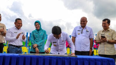 Pj Gubernur Sumut Harapkan Alun-alun Nias Utara Jadi Sentra Ekonomi Baru