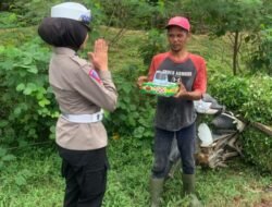 Satlantas Batubara Berbagi Nasi Kotak 