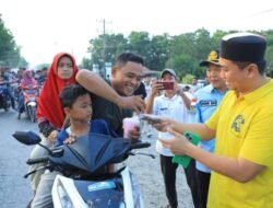 ASN Labura Berbagi Takjil ke Masyarakat