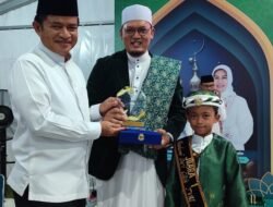 Pj Gubernur Sumut Dapat Penghargaan Ayah Duta Dai Cilik TVRI