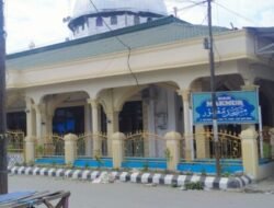 Camat dan Lurah Tanjung Tiram Tutup Mata