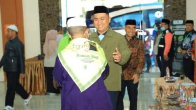 Bupati dan Wabup Sambut 237 Jamaah Haji Labura di Medan
