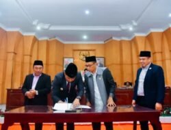 Pj Bupati Bersama DPRD Batubara Tandatangani Ranperda PJP APBD 2023