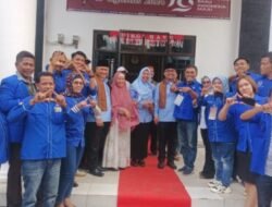 Darwis-Oky Iqbal Daftar ke KPU Batubara