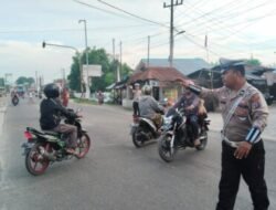 Personil Satlantas Atur Lalu Lintas Antisipasi Kemacetan di Batubara